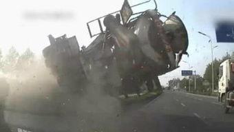 吃瓜炸裂的视频,吃瓜炸裂！视频揭秘幕后真相